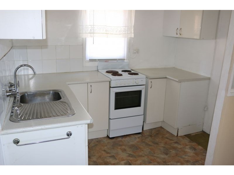 2 Vena Ave, Gorokan NSW 2263