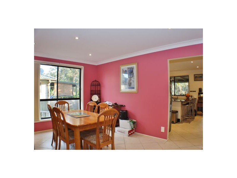 18 Minnamurra Road, Gorokan NSW 2263