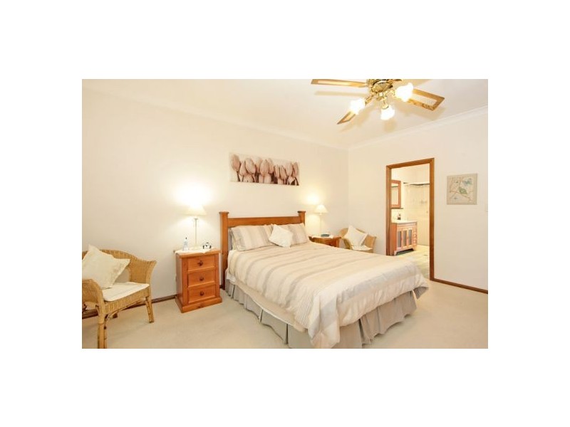 16 Palm Springs Avenue, Glenning Valley NSW 2261