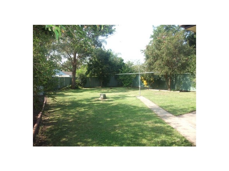 29 Inderan Ave, Lake Haven NSW 2263