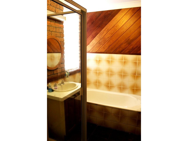 134 Marks Road, Gorokan NSW 2263