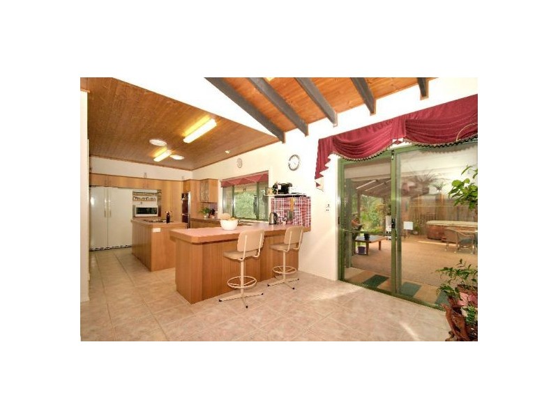 11 Treelands Drive, Jilliby NSW 2259