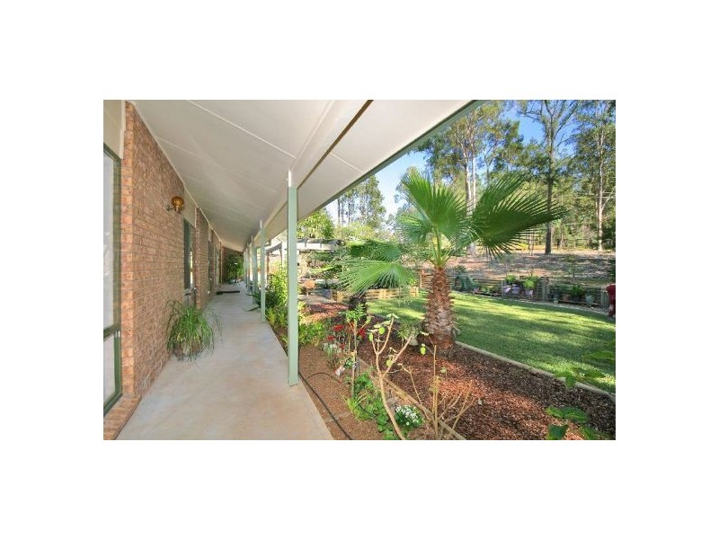 11 Treelands Drive, Jilliby NSW 2259