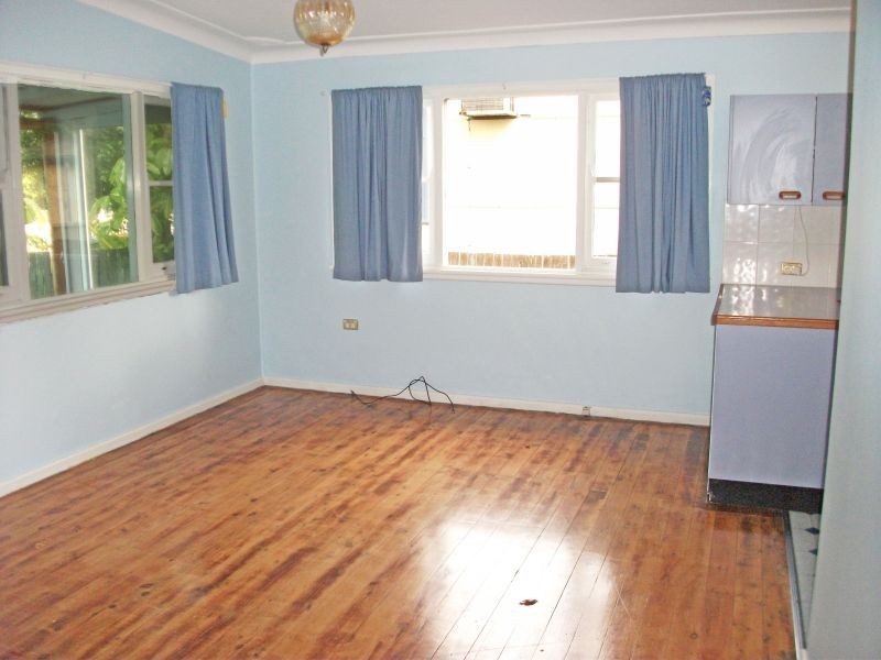 10 Glenavon Street, Toukley NSW 2263