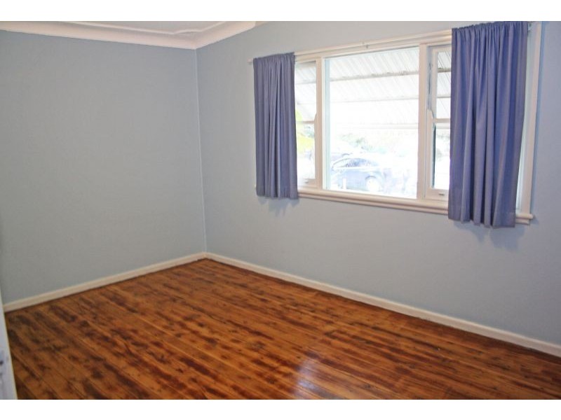 10 Glenavon Street, Toukley NSW 2263