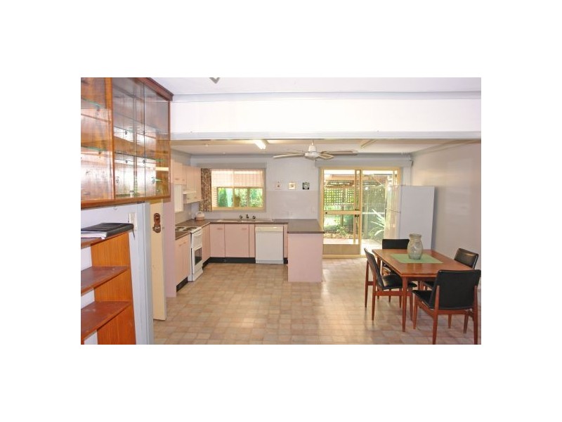 28 Cadonia Road, Tuggerawong NSW 2259