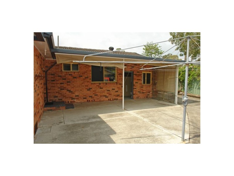 28 Cadonia Road, Tuggerawong NSW 2259