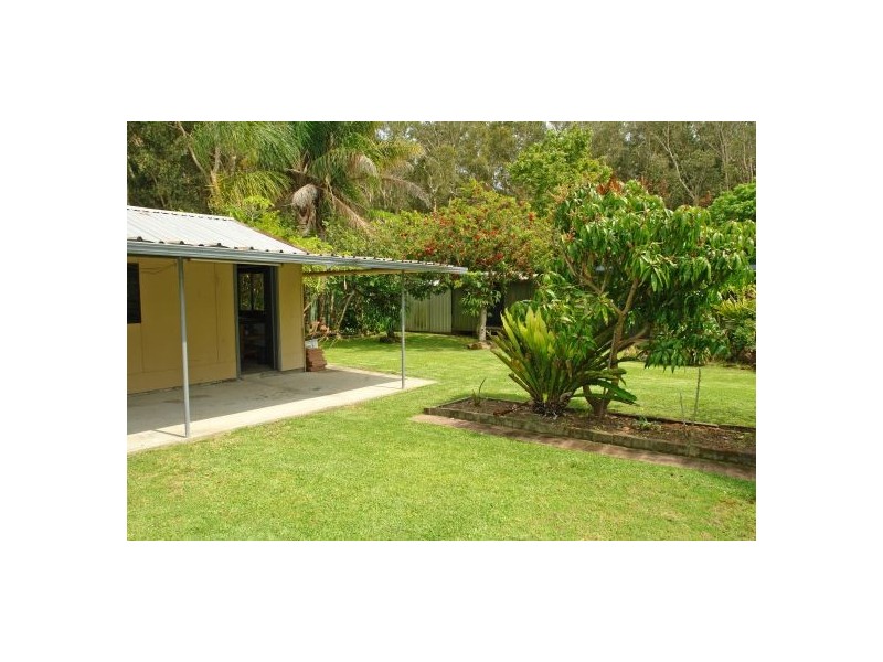 28 Cadonia Road, Tuggerawong NSW 2259