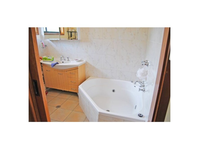 70 Elouera Avenue, Buff Point NSW 2262