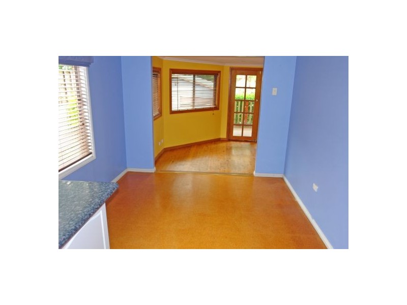 3 Warner Avenue, Tuggerawong NSW 2259