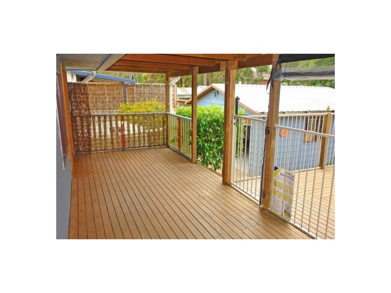 3 Warner Avenue, Tuggerawong NSW 2259