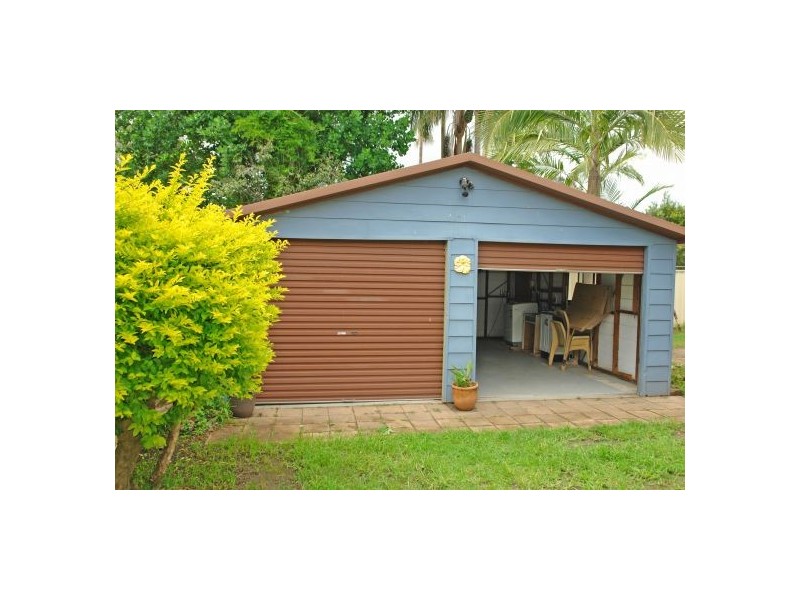 3 Warner Avenue, Tuggerawong NSW 2259