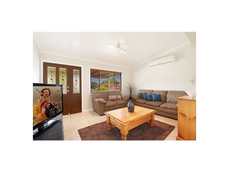 8 Anchor Avenue, Toukley NSW 2263