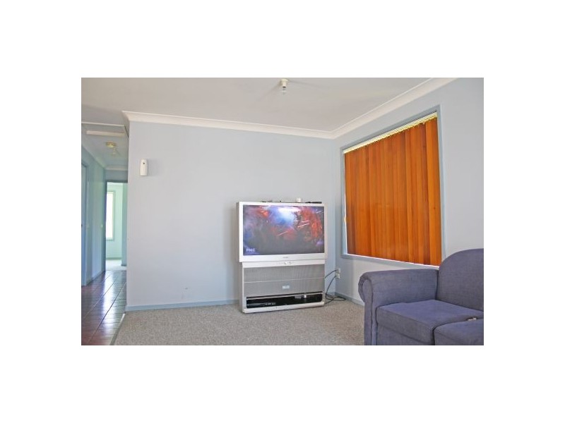 6 Barragoola Road, Blue Haven NSW 2262