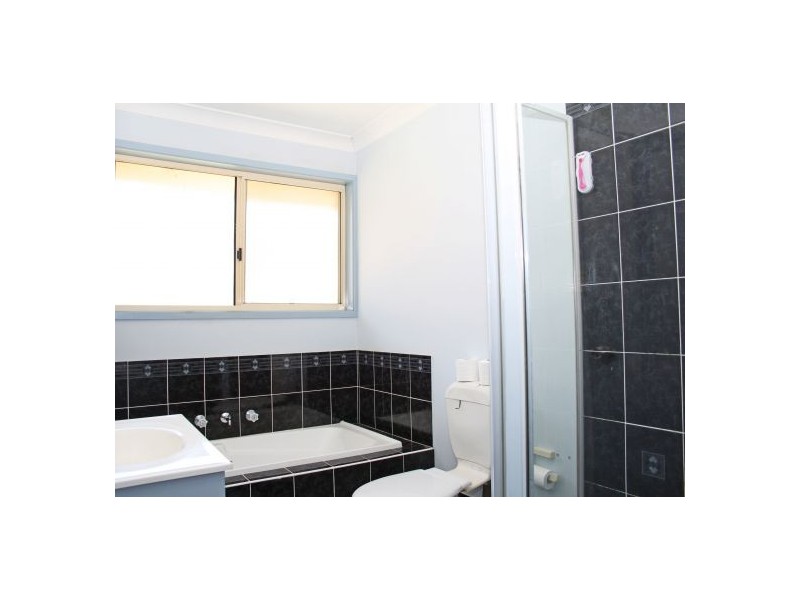 6 Barragoola Road, Blue Haven NSW 2262