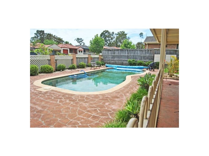 8 Mascord Avenue, Wadalba NSW 2259