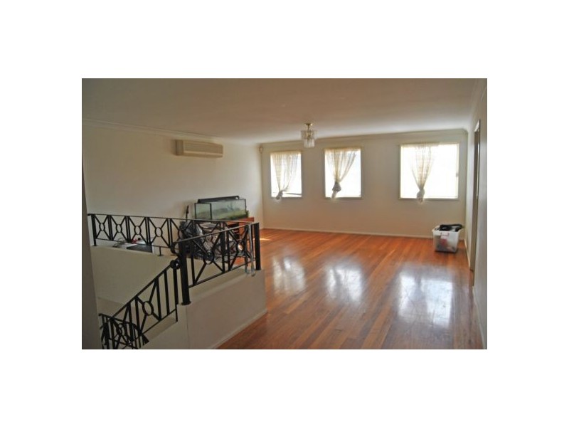 8 Mascord Avenue, Wadalba NSW 2259