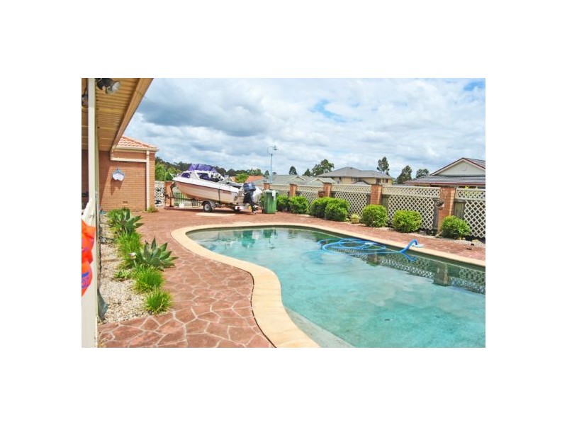 8 Mascord Avenue, Wadalba NSW 2259