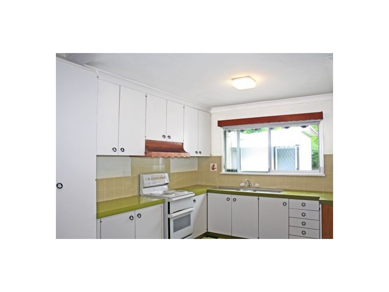 8 Arlington Street, Gorokan NSW 2263