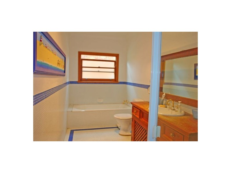 11 Boyce Avenue, Wyong NSW 2259