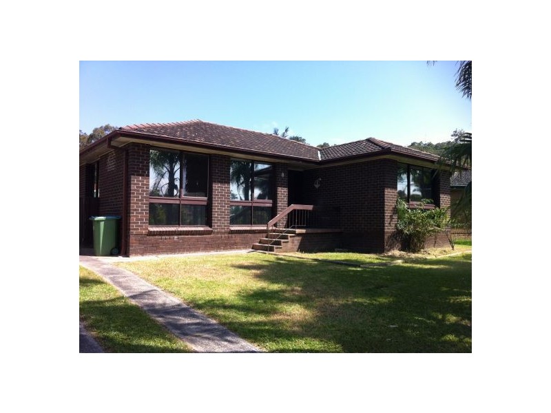 8 Stonehaven Avenue, Watanobbi NSW 2259