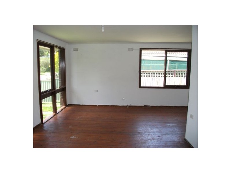 8 Stonehaven Avenue, Watanobbi NSW 2259