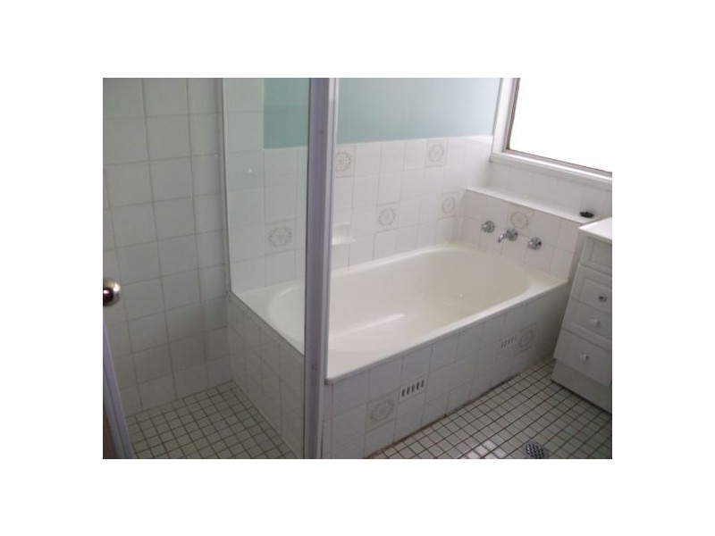 8 Stonehaven Avenue, Watanobbi NSW 2259