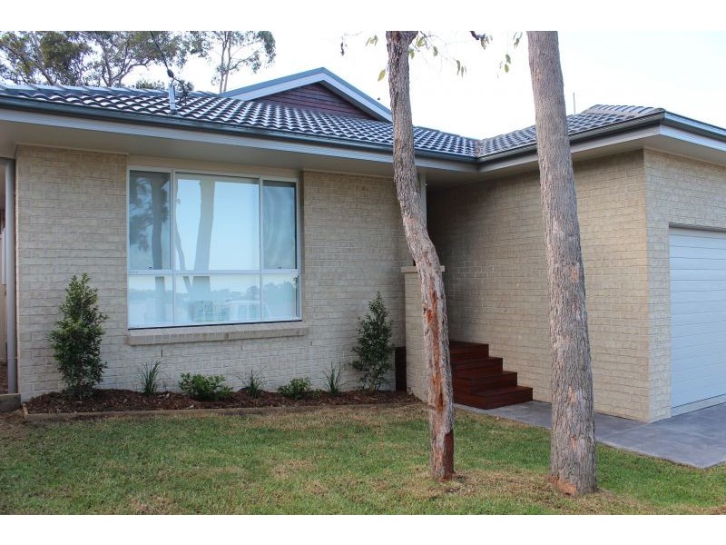 81 Moala Parade, Charmhaven NSW 2263