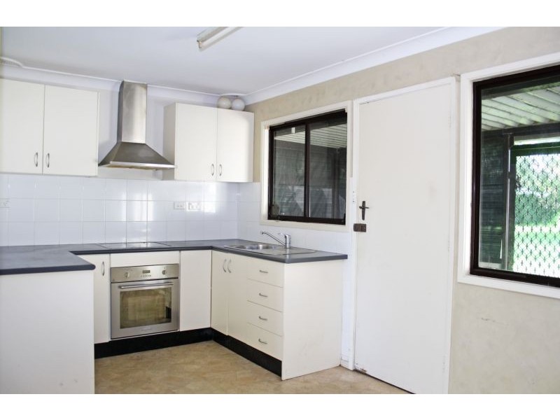 30  Manuka Parade, Gorokan NSW 2263