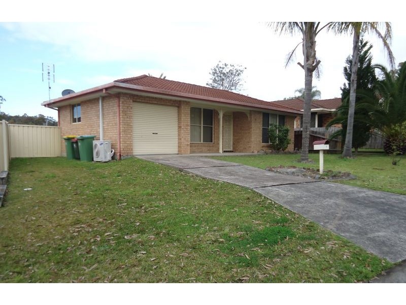 8 Farnol Place, Watanobbi NSW 2259