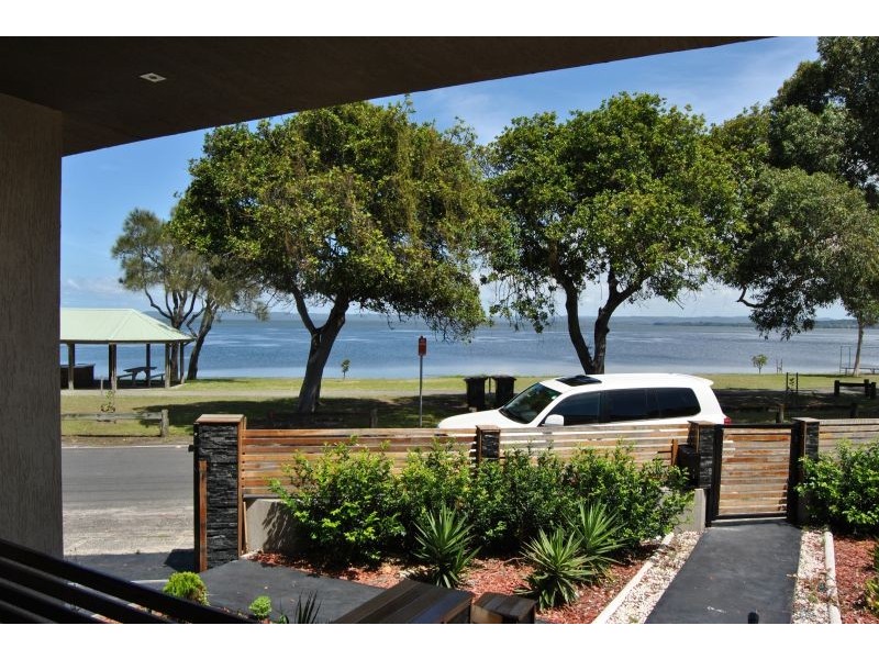 11 Beach Road, Canton Beach NSW 2263