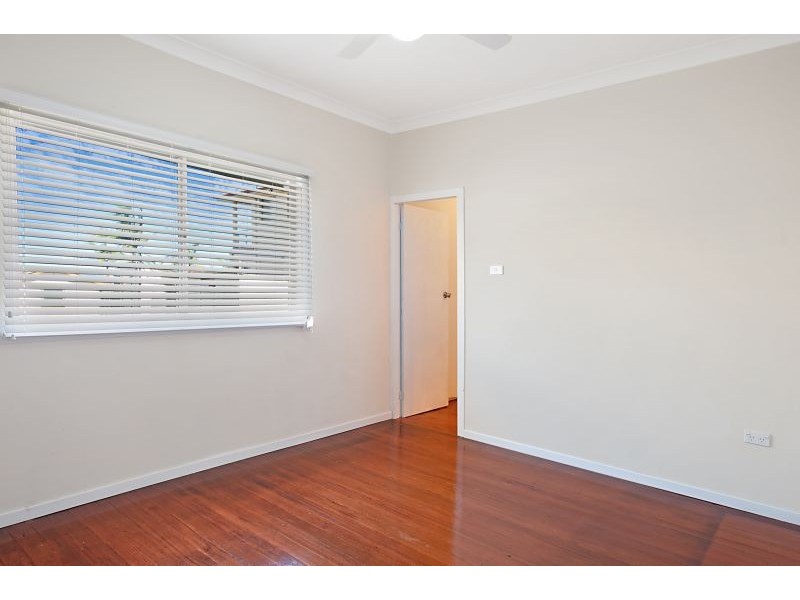 2 Wallarah Road, Gorokan NSW 2263