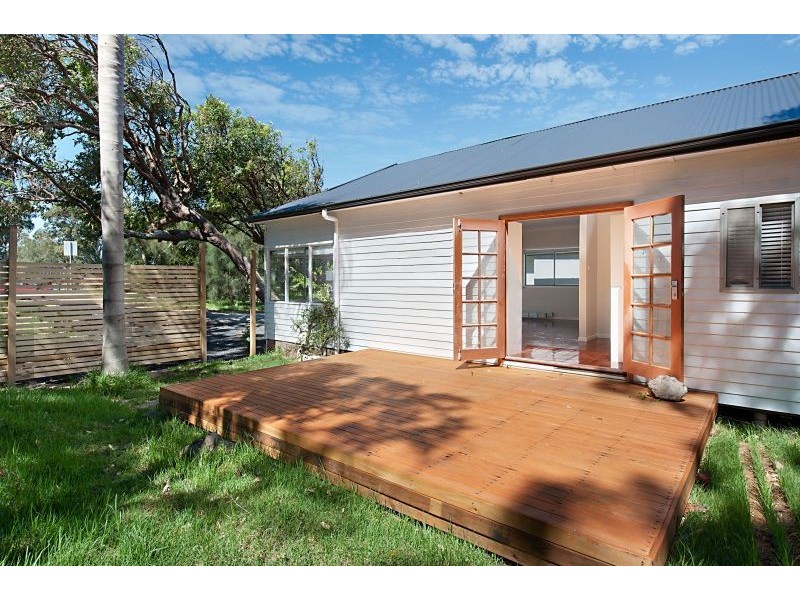 2 Wallarah Road, Gorokan NSW 2263