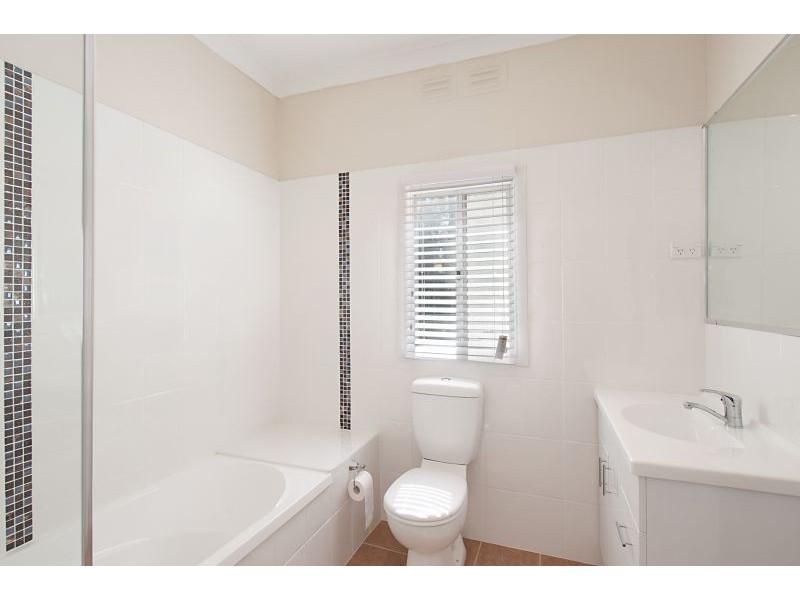 2 Wallarah Road, Gorokan NSW 2263