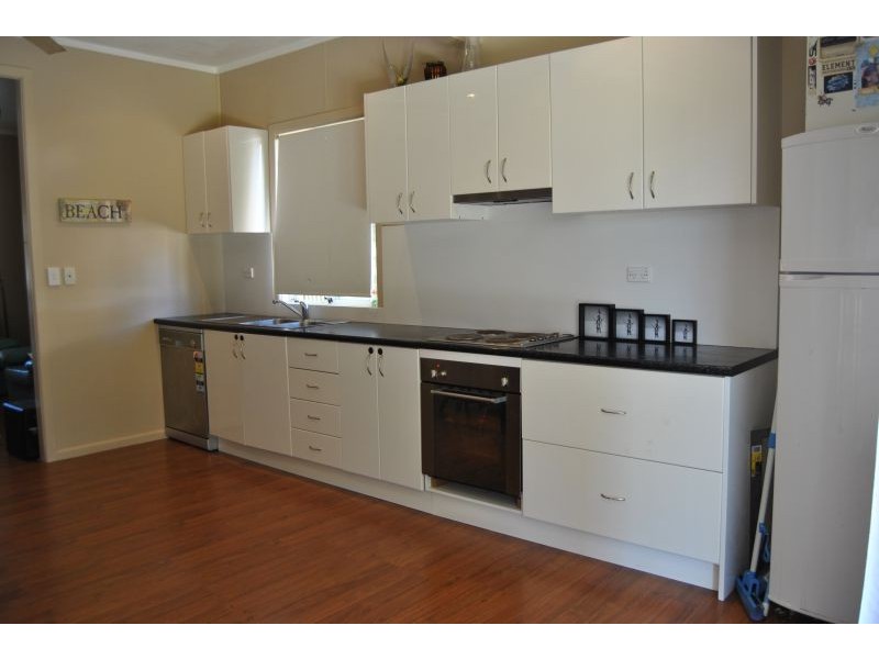 6 Nichols Avenue, Gorokan NSW 2263