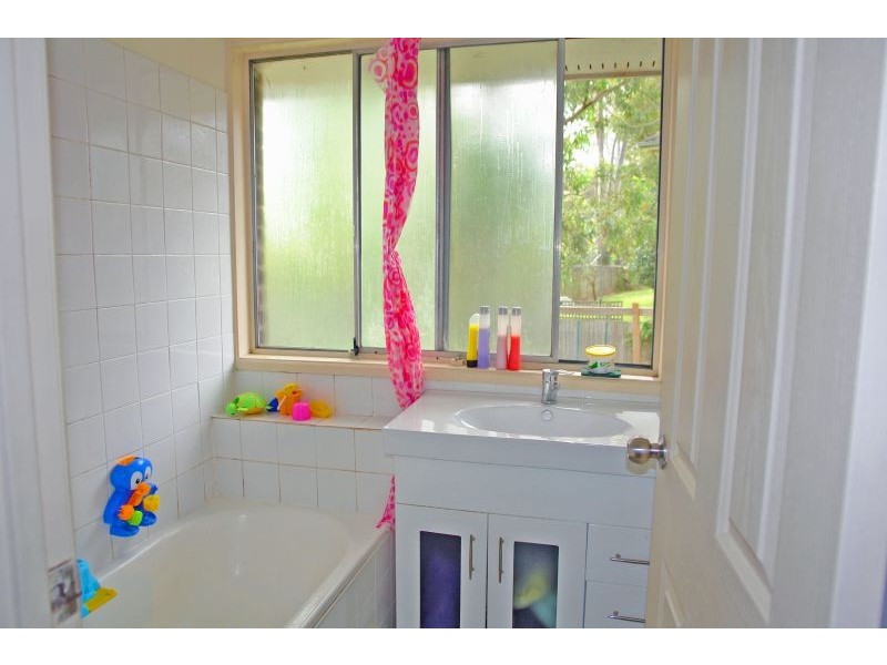 25 Stonehaven Avenue, Watanobbi NSW 2259