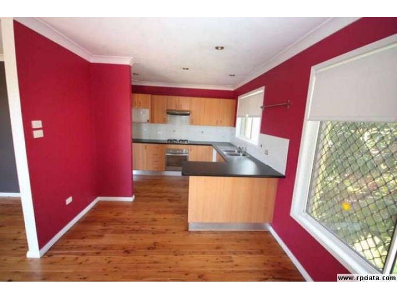 9 Hasluck Drive, Watanobbi NSW 2259