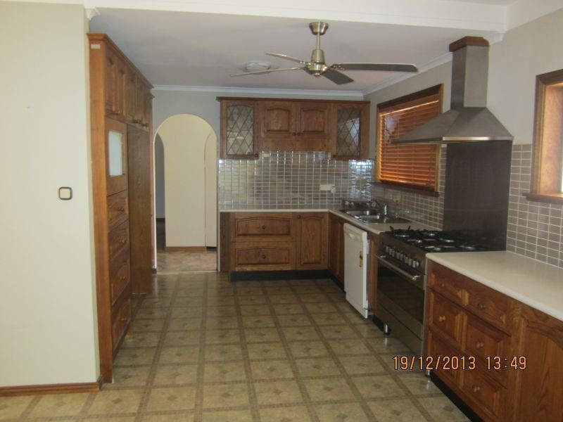 136 Marks Road, Gorokan NSW 2263