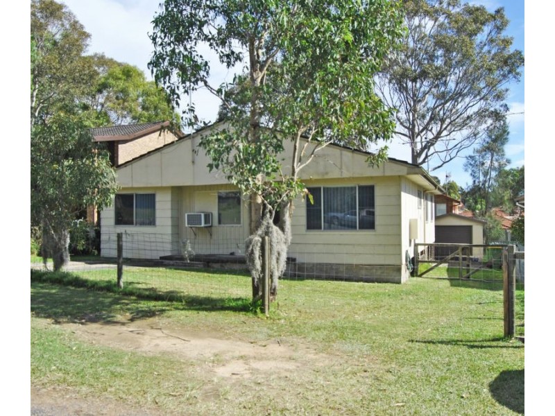 8 Blackford Avenue, Kanwal NSW 2259