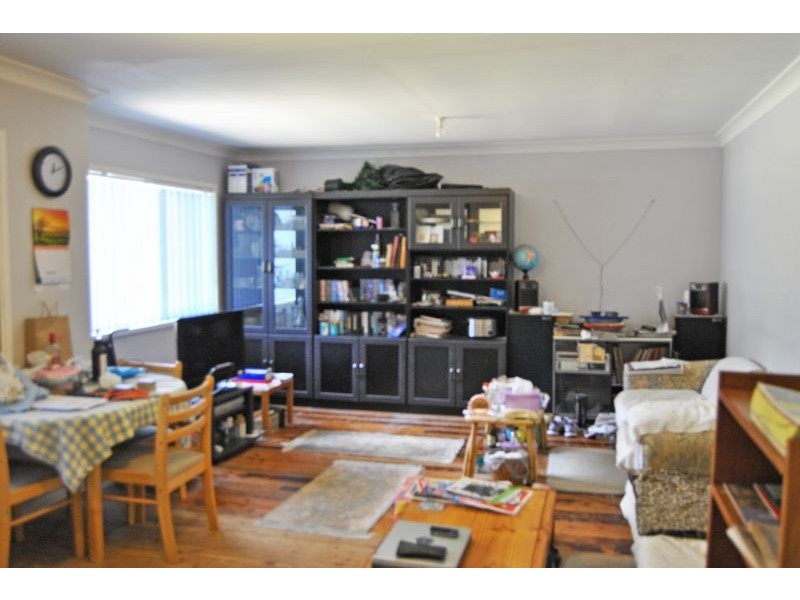 8 Blackford Avenue, Kanwal NSW 2259