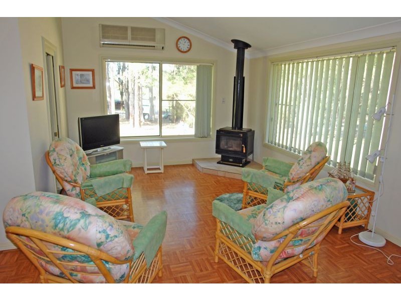 18 Crestwood Road, Jilliby NSW 2259