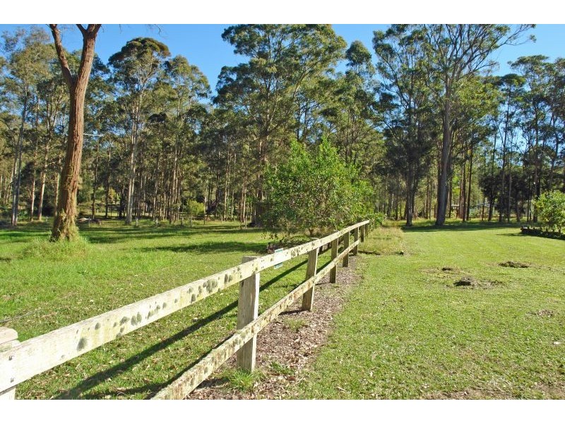 18 Crestwood Road, Jilliby NSW 2259