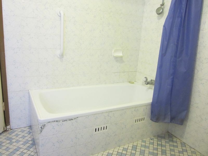 16 Merrendale Avenue, Gorokan NSW 2263