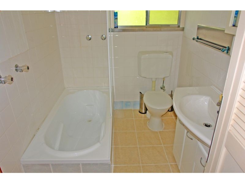 22 The Peninsula, Killarney Vale NSW 2261