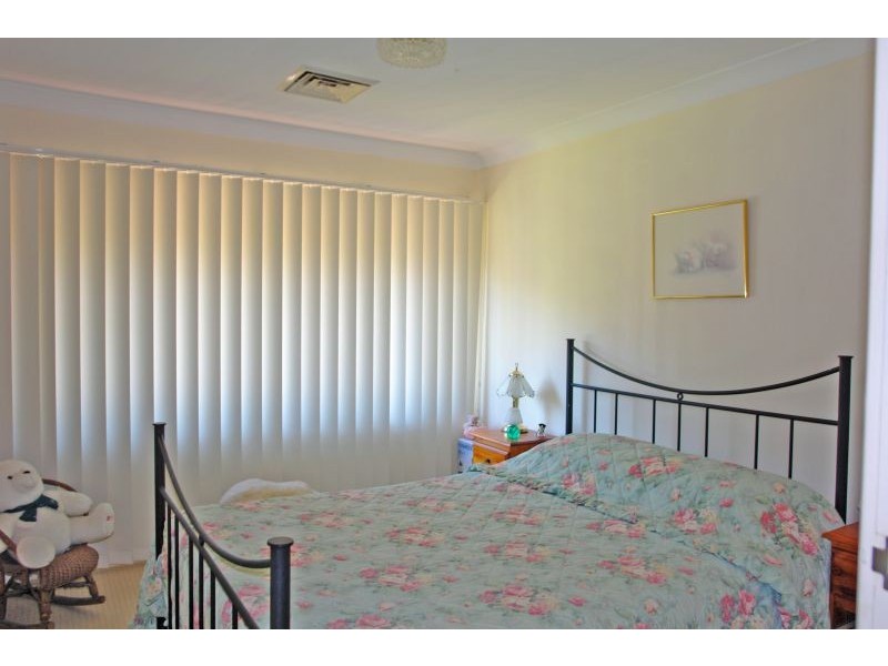 13 Riverview Drive, Wyong NSW 2259