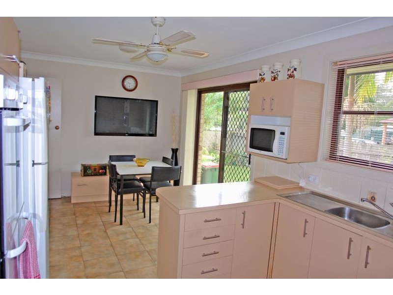 4 Riverview Drive, Wyong NSW 2259