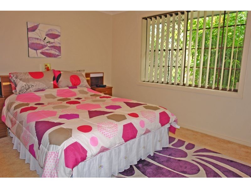 4 Riverview Drive, Wyong NSW 2259