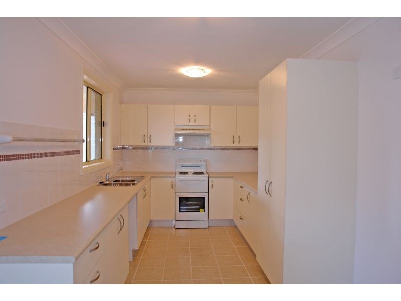 4 Manor Close, Wyong NSW 2259