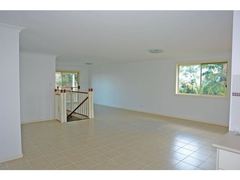 4 Manor Close, Wyong NSW 2259