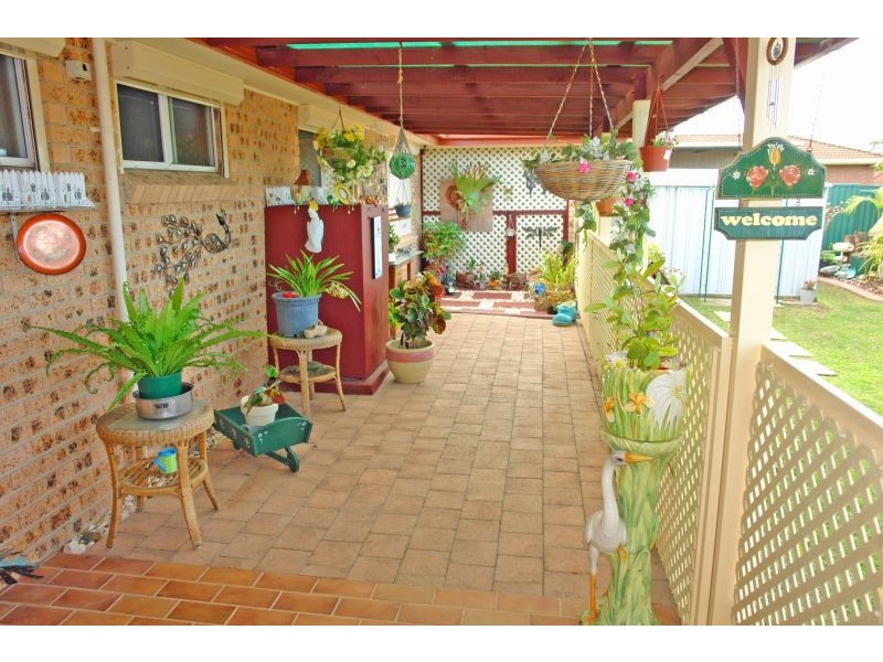 1 Emma Close, Lake Haven NSW 2263